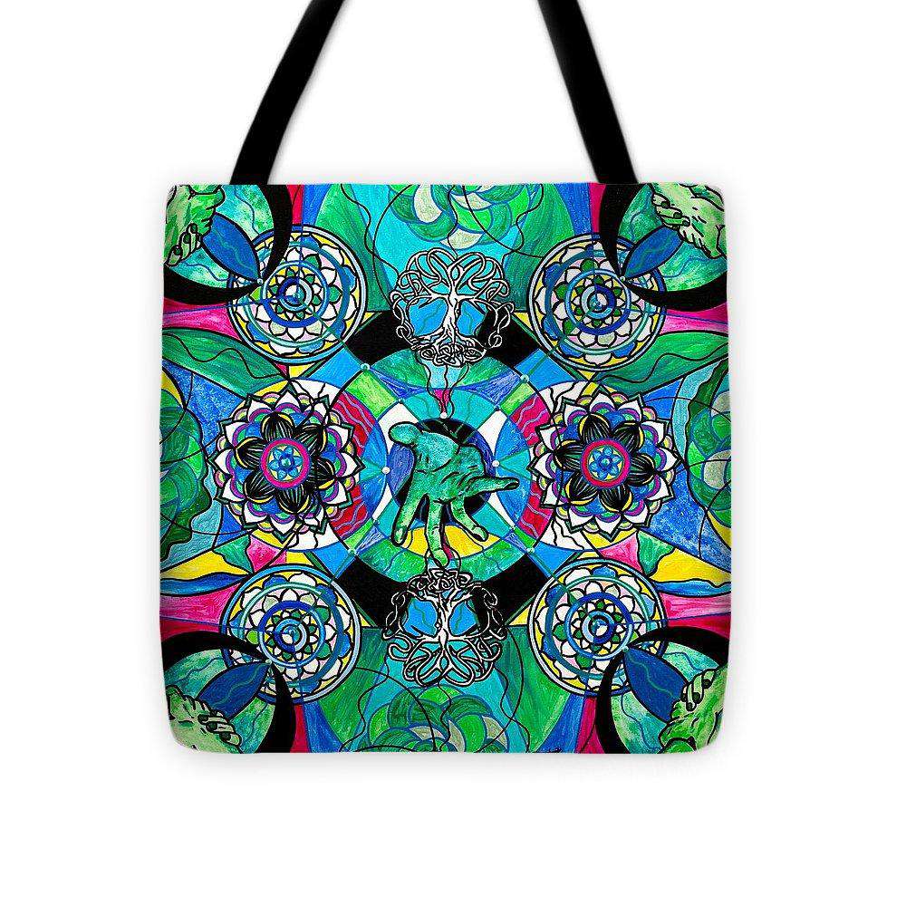 the-perfect-way-to-shop-for-trust-tote-bag-fashion_1.jpg