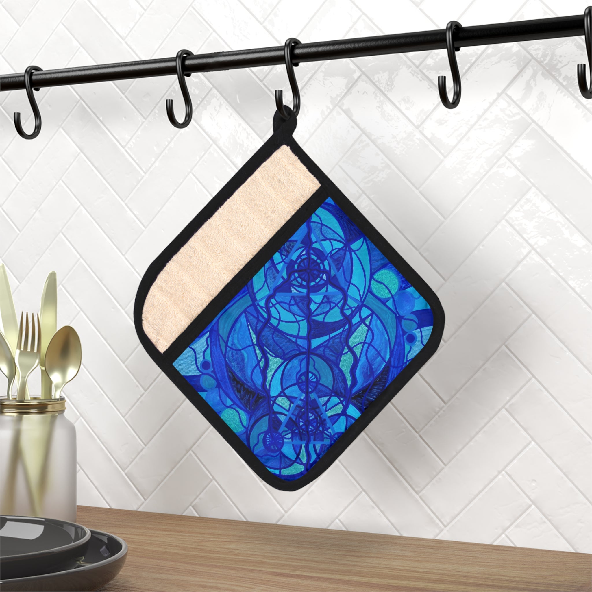 get-the-newest-arcturian-calming-grid-pot-holder-with-pocket-discount_0.jpg